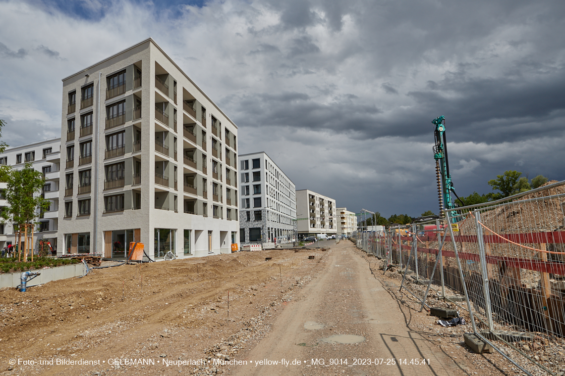 25.07.2023 - Rundgang im Alexisquartier in Neuperlach